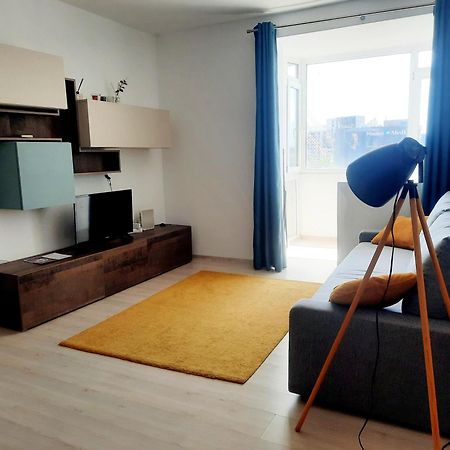 בוקרשט Cozy Apartment At Gara De Nord מראה חיצוני תמונה